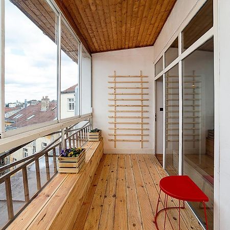 פראג Big 4-Bedroom Flat, Terrace With Great Vitkov View מראה חיצוני תמונה