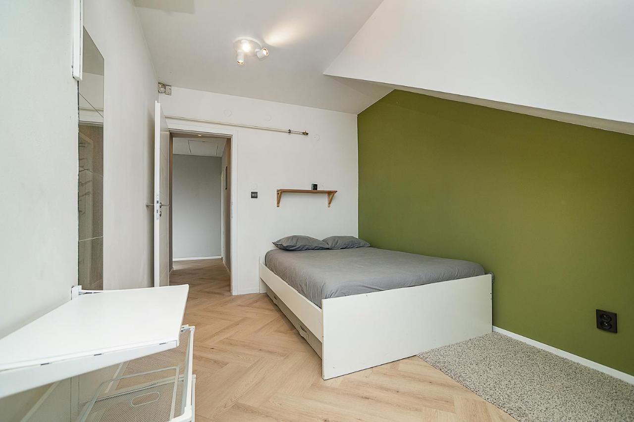 פראג Big 4-Bedroom Flat, Terrace With Great Vitkov View מראה חיצוני תמונה