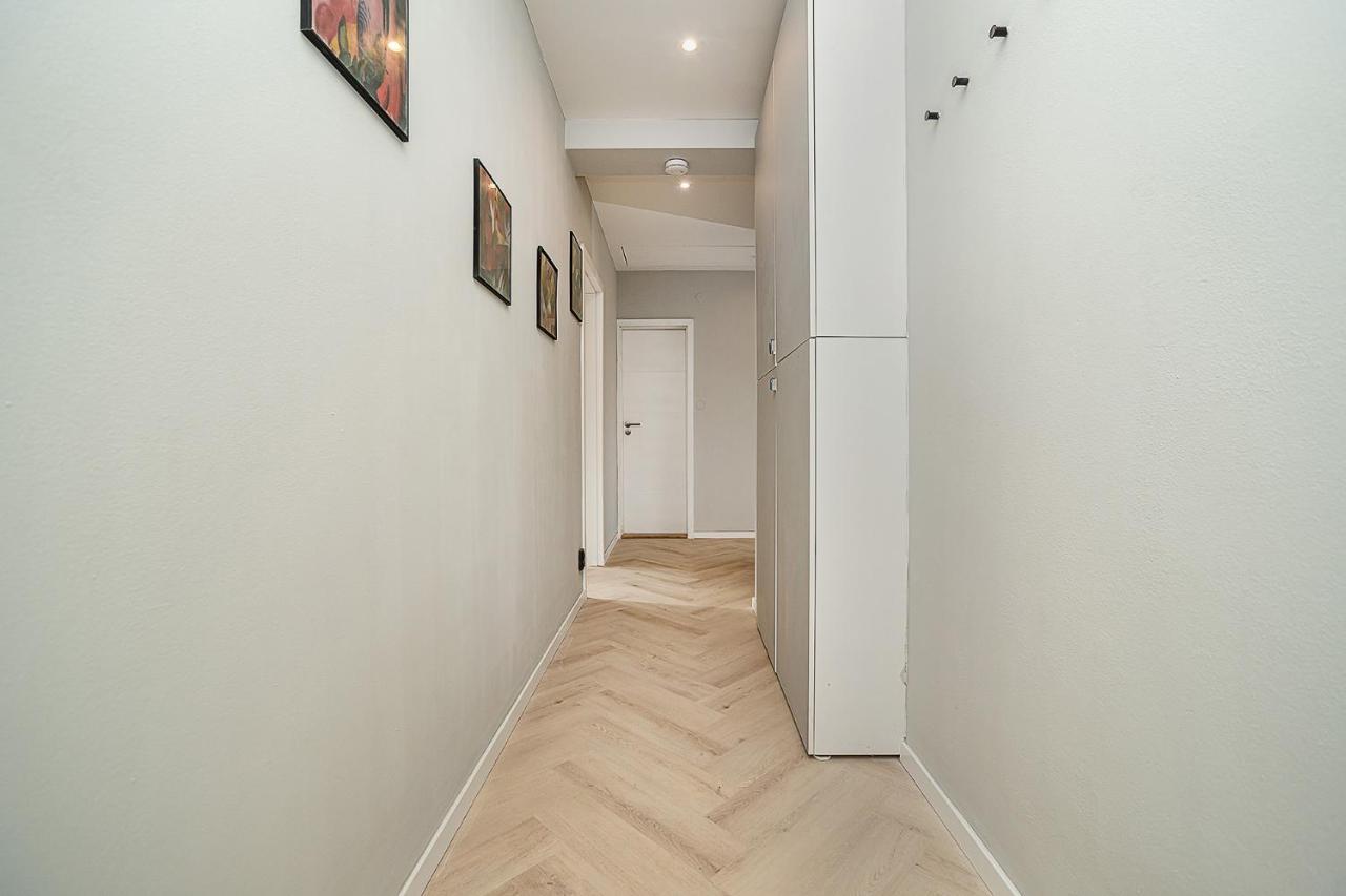 פראג Big 4-Bedroom Flat, Terrace With Great Vitkov View מראה חיצוני תמונה